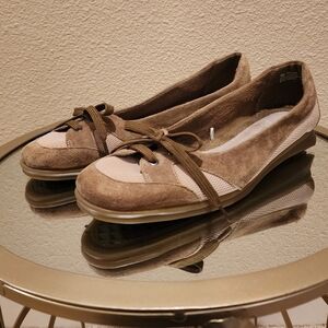 Aerosoles Light Green 💚 Telegram Suede Leather Flats Size 9